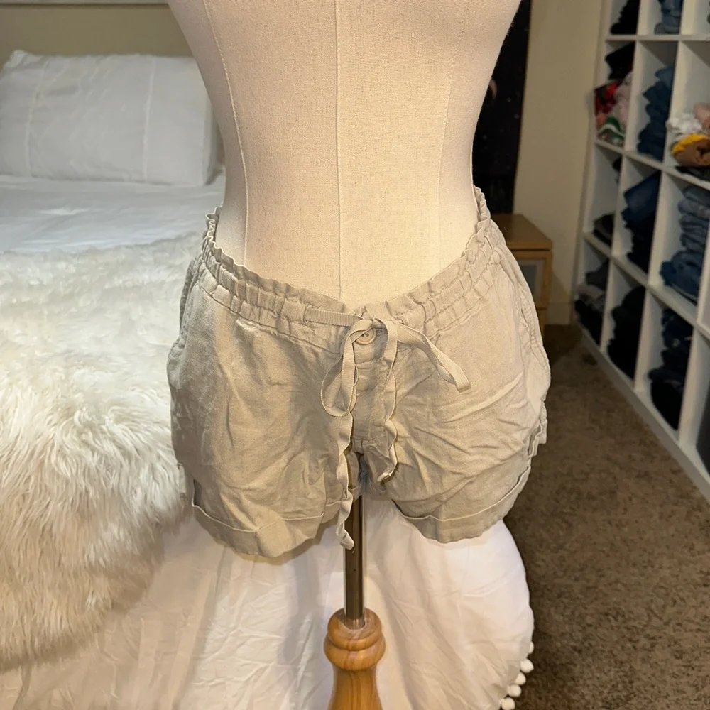 Old Navy | A Stones Throw Linen Paper Bag Shorts Tie Waist Cuffed Hem Beige